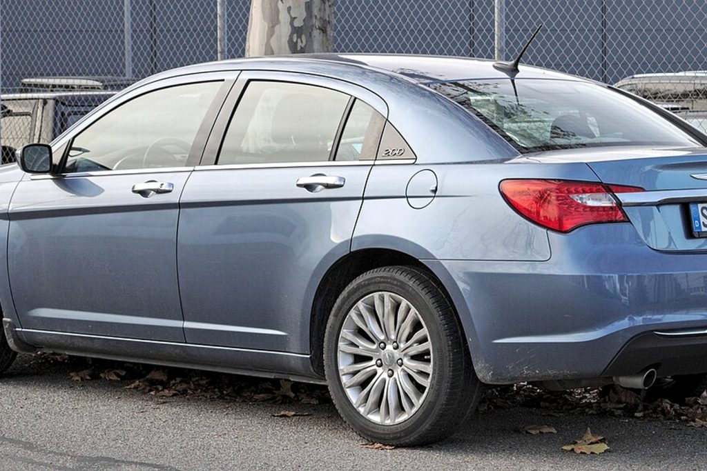 Chrysler 200